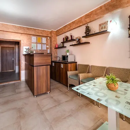 Casa Royal Pe Plaja Belona 3* Észak-Eforie