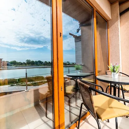 Konukevi Casa Royal Pe Plaja Belona 3*