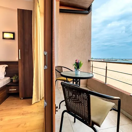 Casa Royal Pe Plaja Belona Vendégház Észak-Eforie