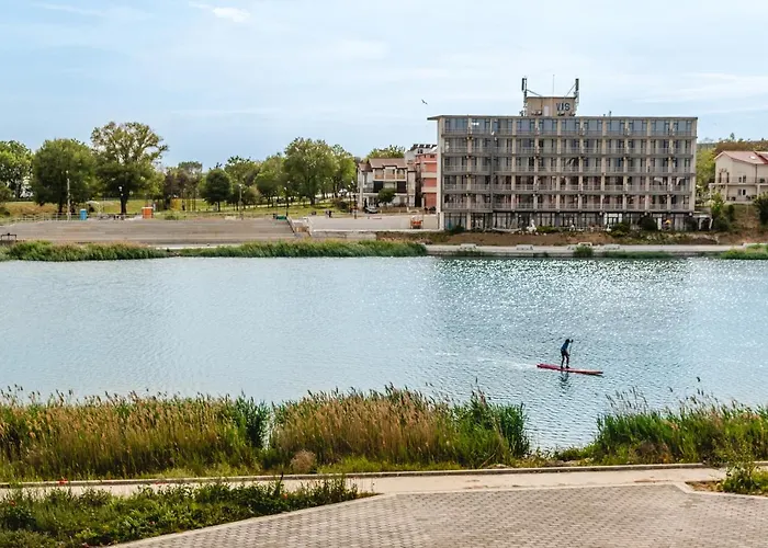 Casa Royal Pe Plaja Belona 3*