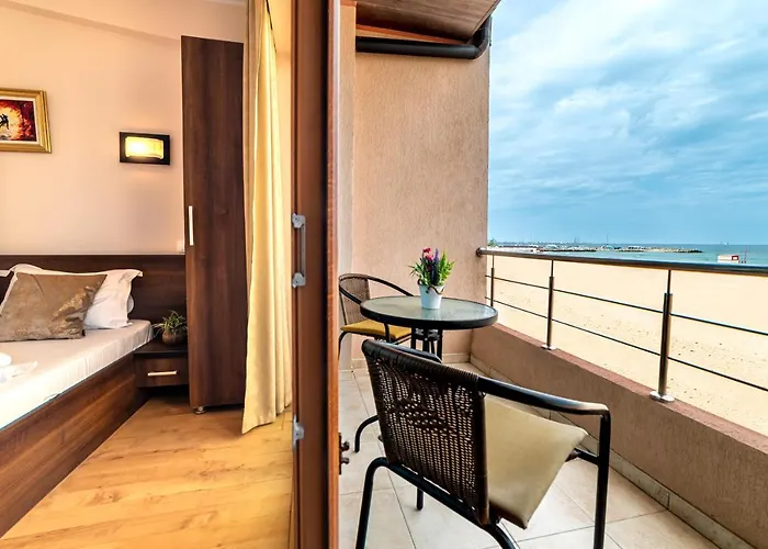 Casa Royal Pe Plaja Belona Vendégház Észak-Eforie